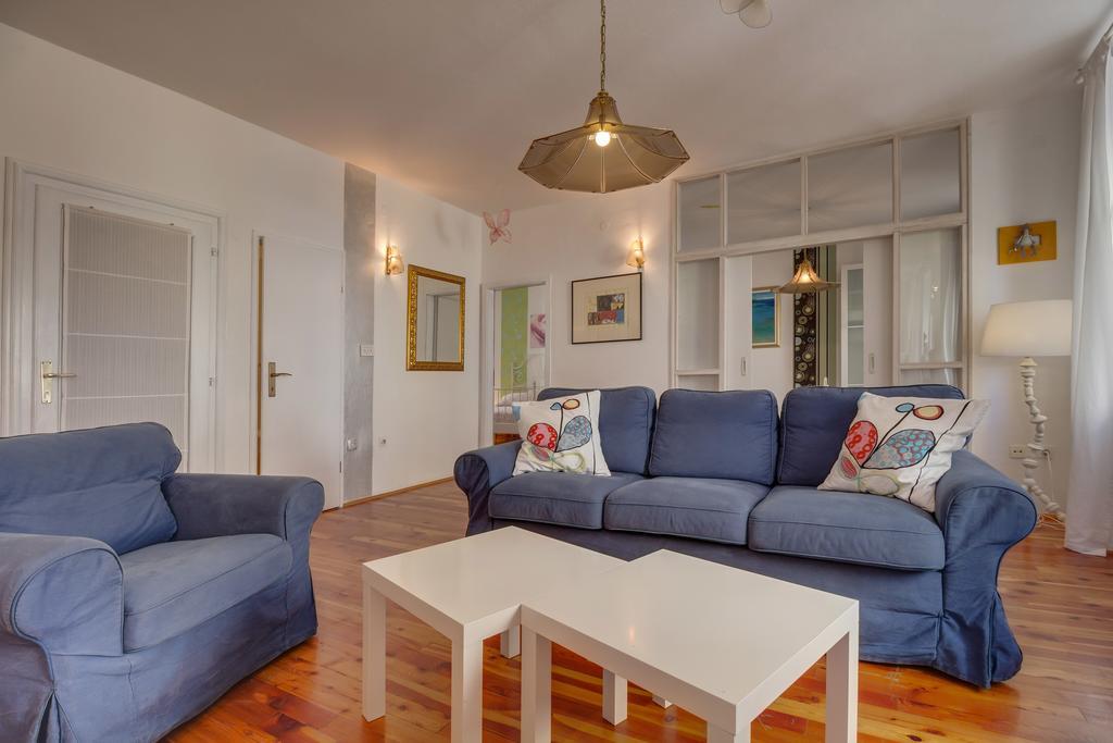Apartments Mandarina Mali Losinj Room photo
