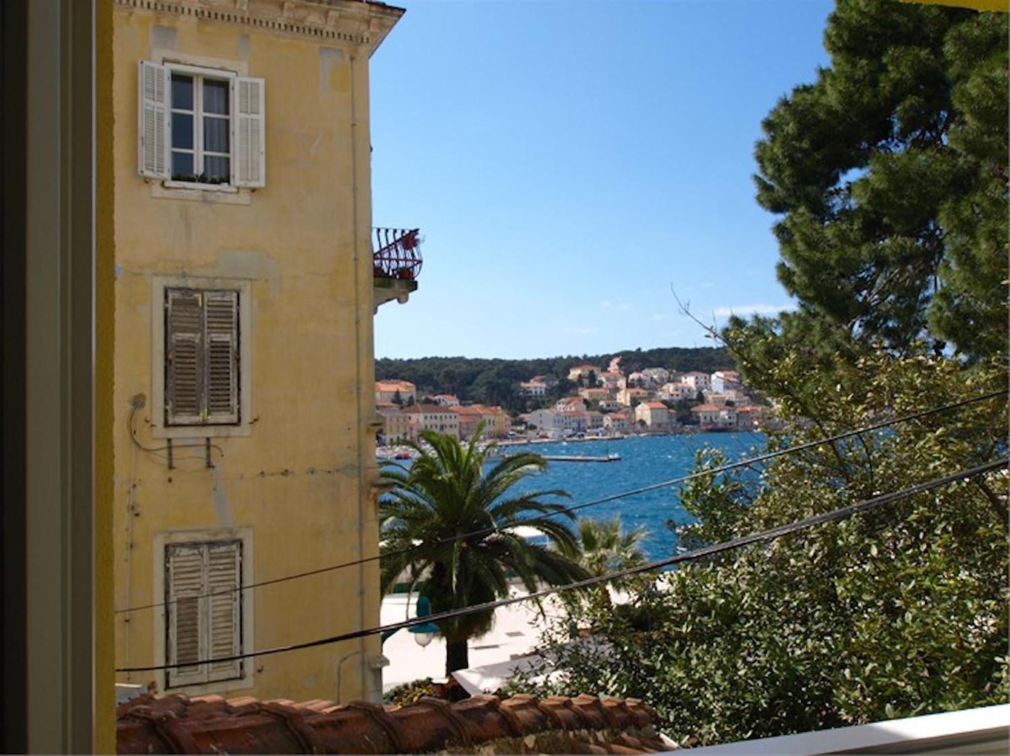Apartments Mandarina Mali Losinj Room photo